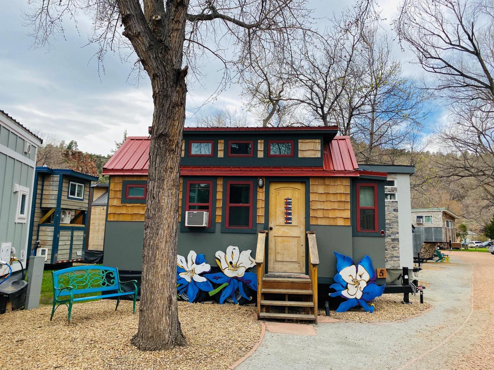 Weecasa Tiny Home Resort Lyons Exterior photo