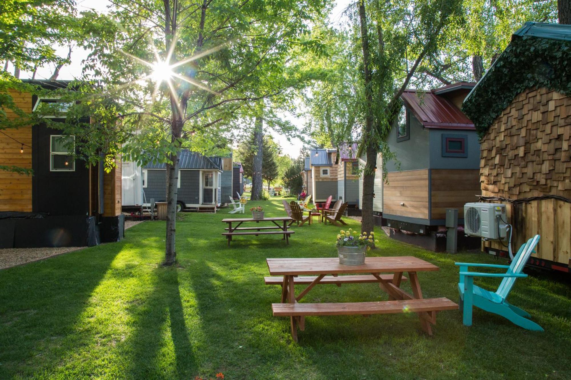 Weecasa Tiny Home Resort Lyons Exterior photo